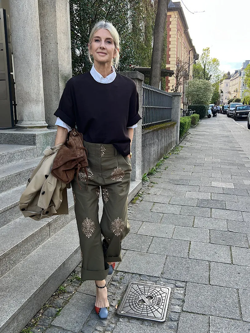 PANTS ALDA CROPPED "EMBROIDERED OLIVE"